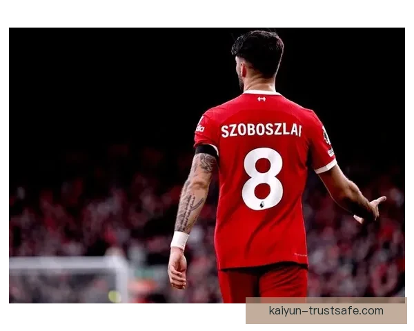 索博斯洛伊远射表现稳健，引发球迷广泛关注